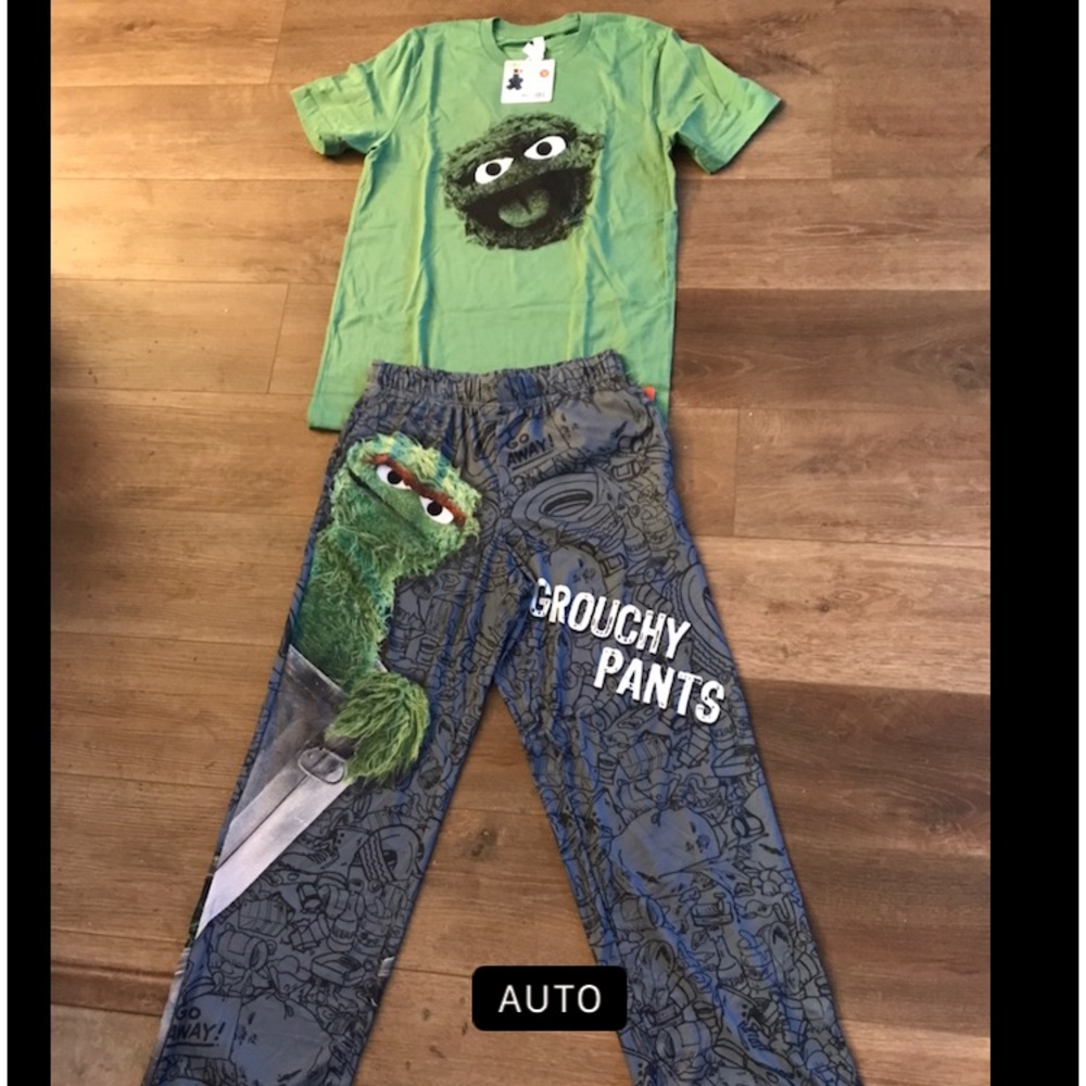 Brief Insanity Sesame Street Oscar the Grouch lounge set